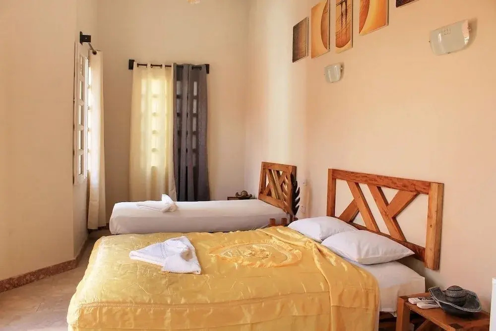 Hostal Sky View
