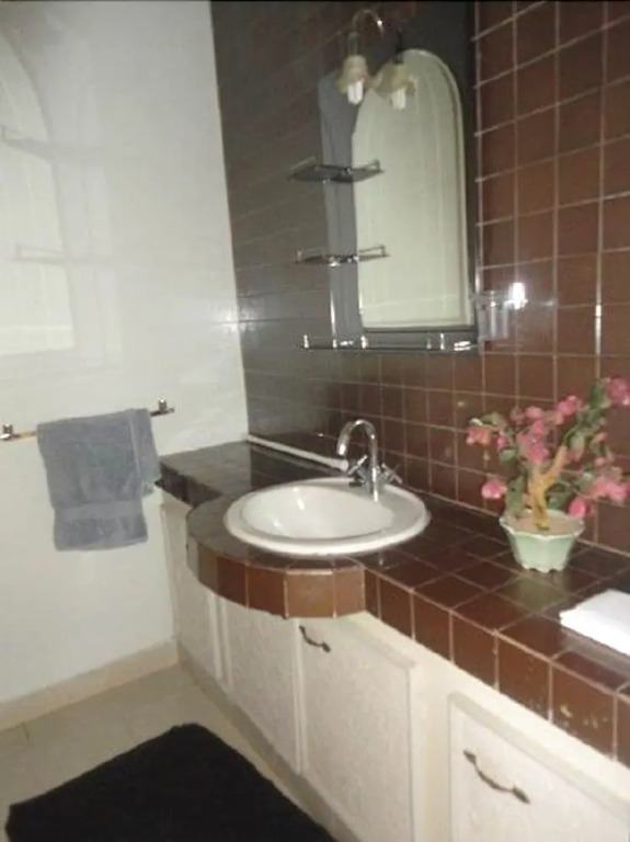 Residence Yoff Toundou Bya