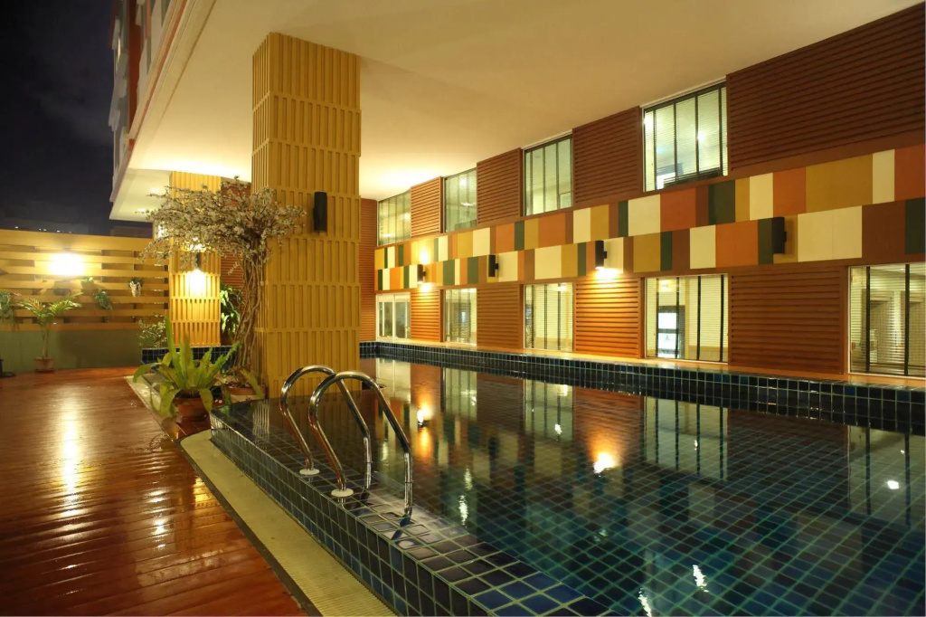 Prom Thailand Cultural Centre Hotel