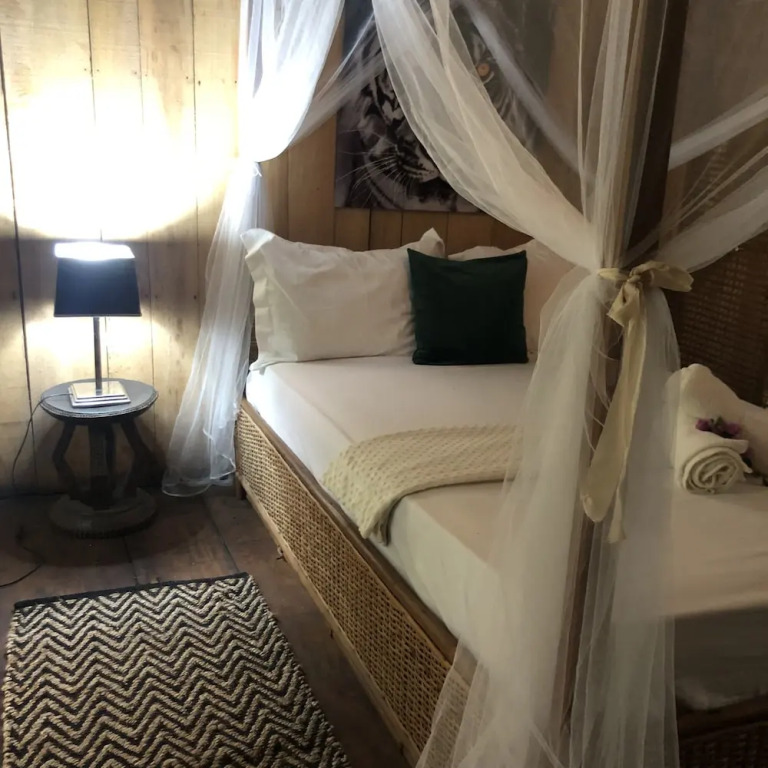 Oveng Lodge