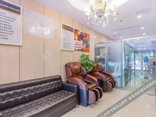 Super 8 Hotel (Beijing Bird's Nest Wukuang Building)