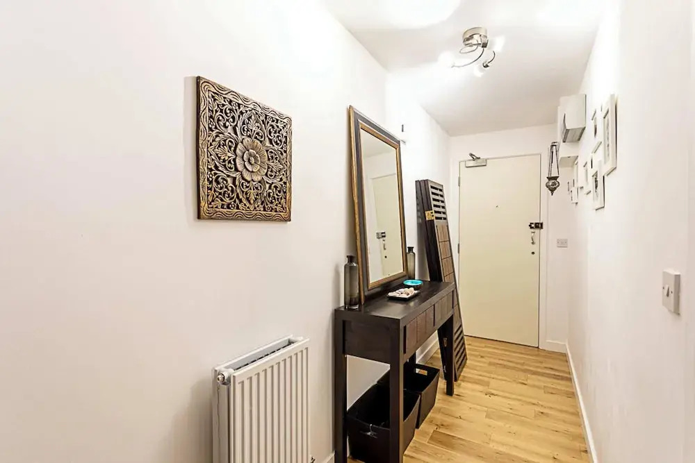 Modern, Cosy Apartment On Vibrant Deptford High Street