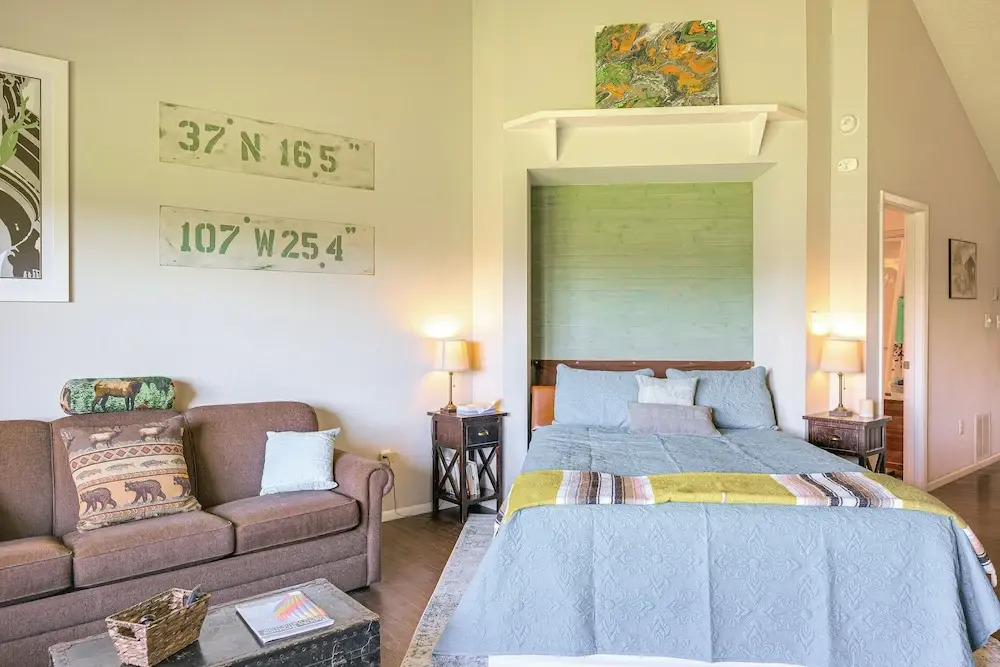 Dog-friendly Pagosa Springs Studio: Grill & Views!
