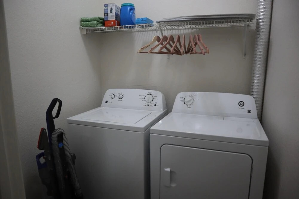 Upgraded 3 bed apt close to beaches and Mayo Clinic!