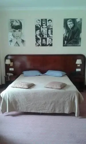 Hollywood Apartment