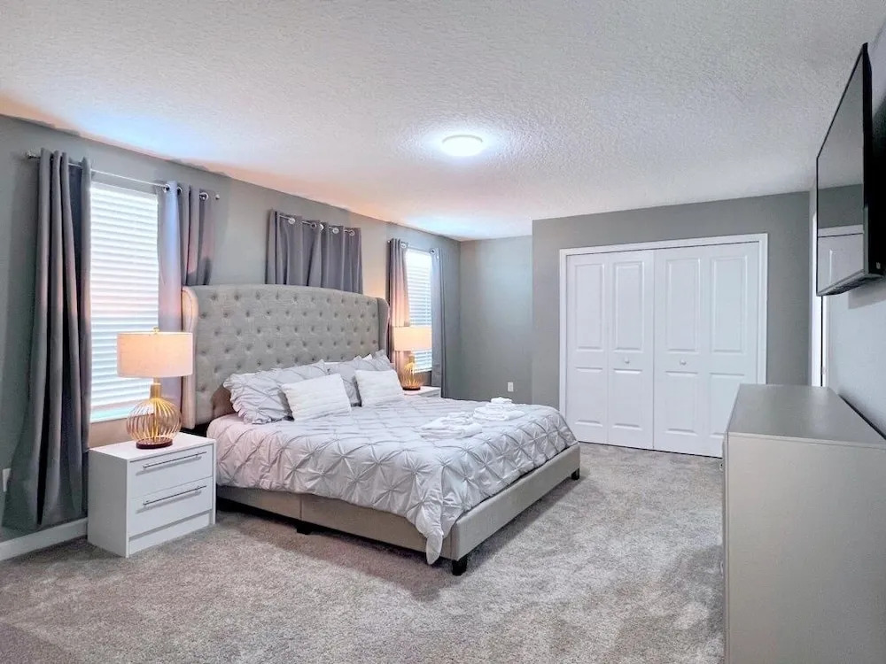 8 Bed Storey Lake Resort- Huge Bedroom for Kids 8 Home by RedAwning
