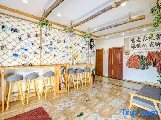 Xuexiang Erlanghe Qingli Inn