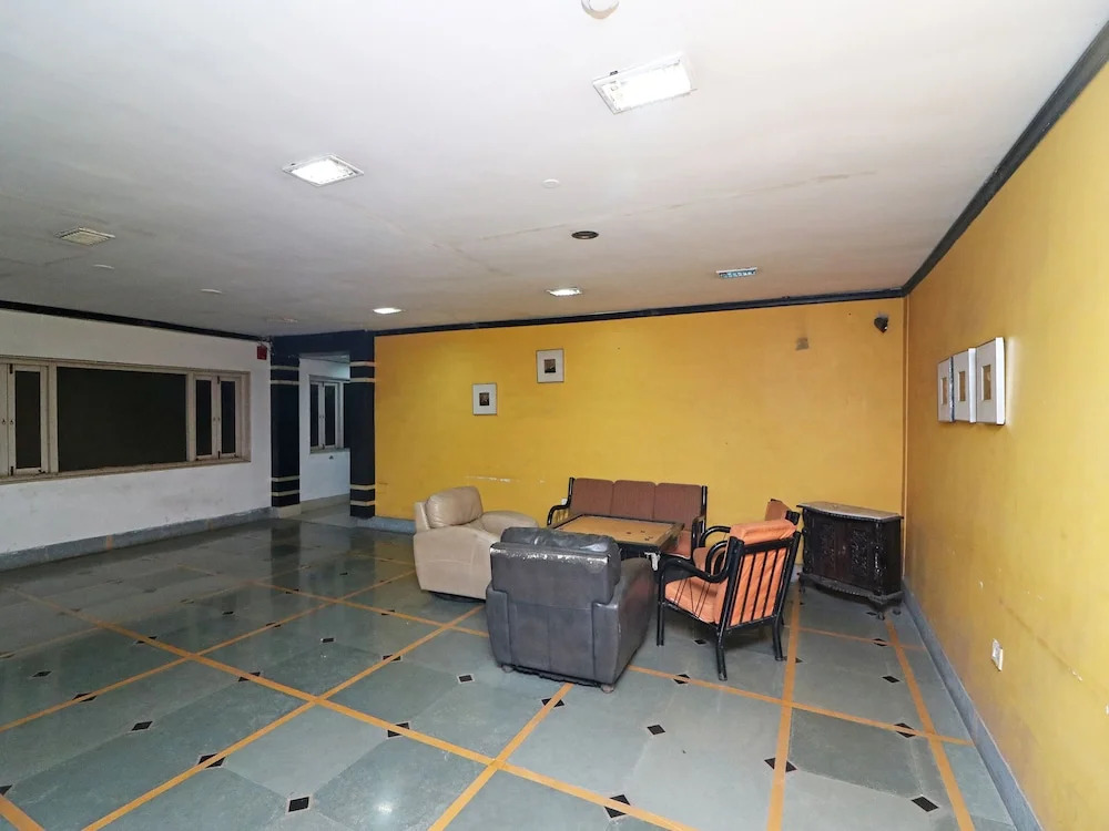OYO 22269 Hotel Landmark Plaza