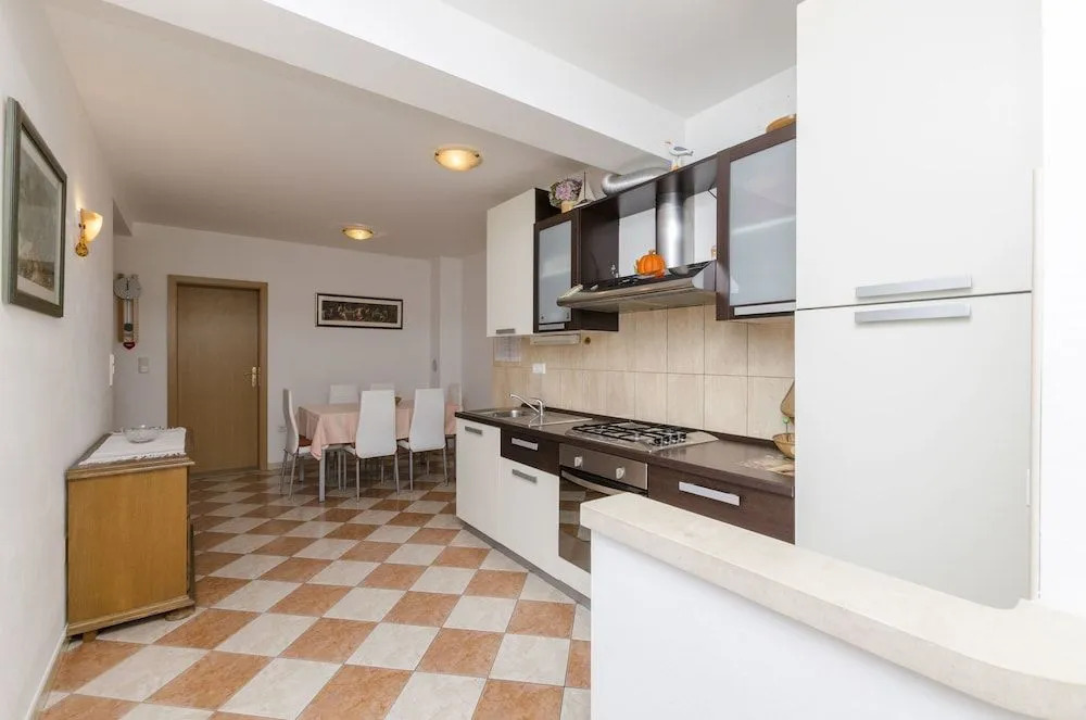 Apartments Marinko