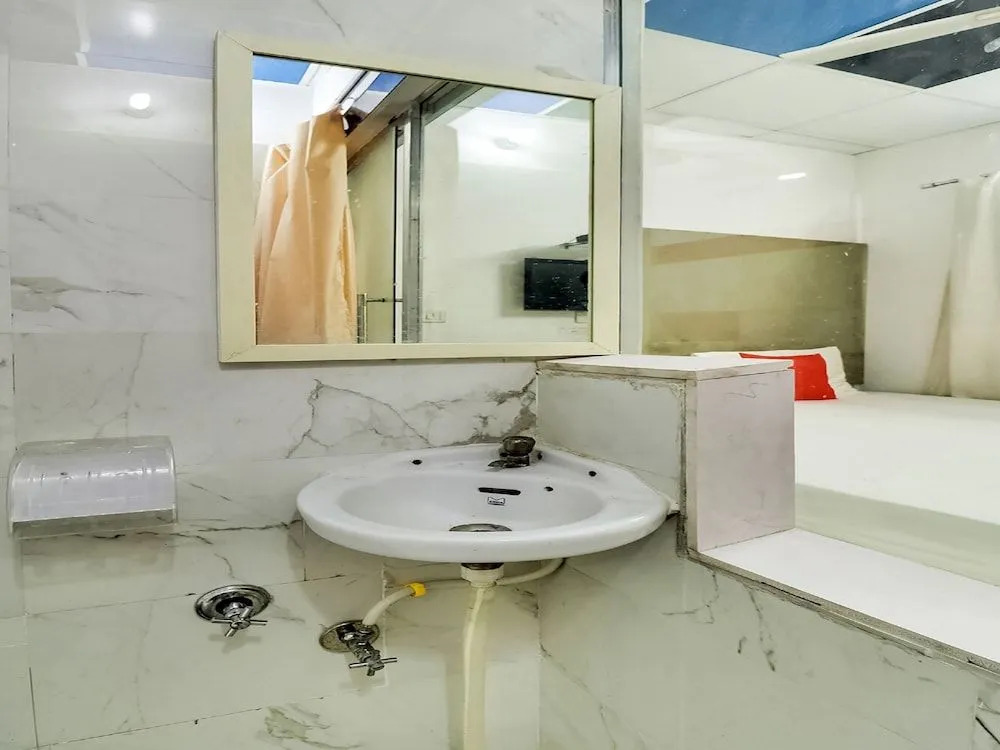 OYO 29400 Hotel Amar
