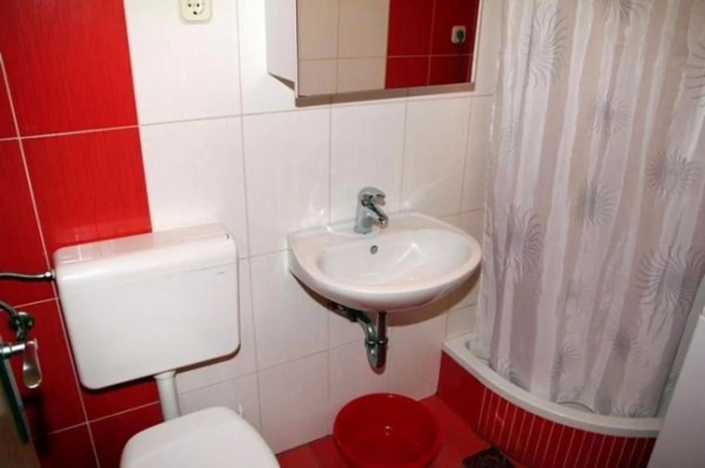 Apartments Sini