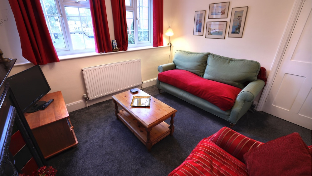 Charming 2Br Edwardian House In Market Town