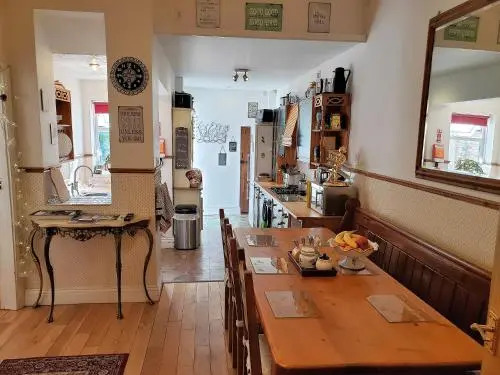Weavers House B and B