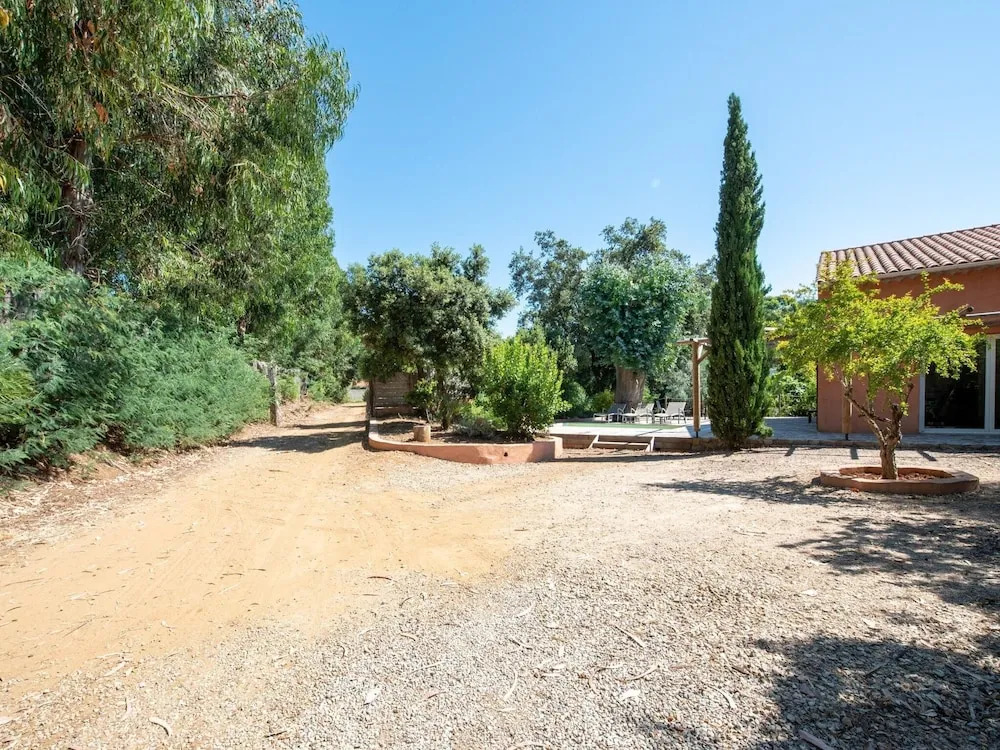 Spacious Holiday Home in La Croix Valmer With Private Pool