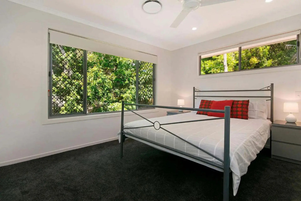 Depper St Beautifully Renovated Beach House
