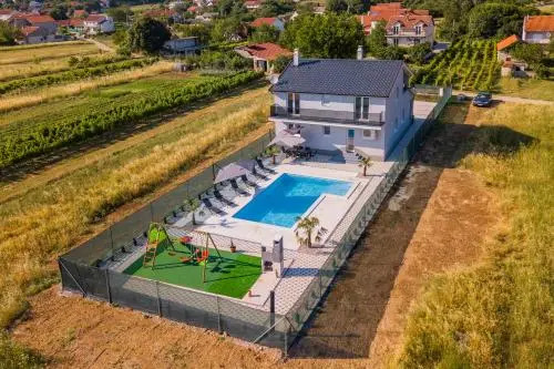 Villa Antea - privat heated pool, brand new villa, relaxing, rural near sea