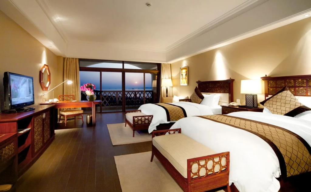 Royal Victoria Hotel