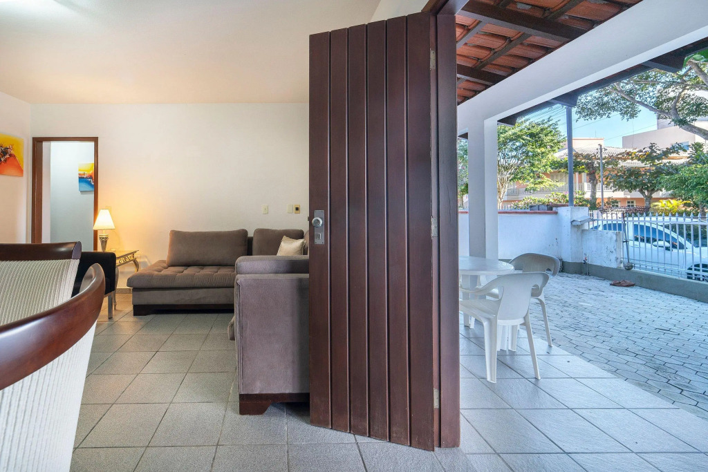 Aluguel Casa 3 Quartos Para 8 Pessoas Bombas/sc