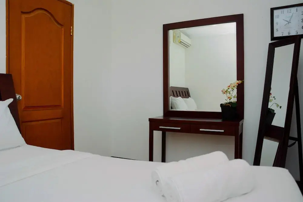 Comfortable 2BR Apartment at Mediterania Palace Residence