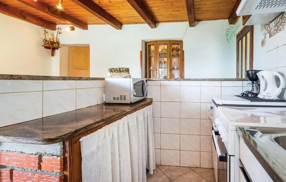 Beautiful Home in Lovran With Wifi and 2 Bedrooms