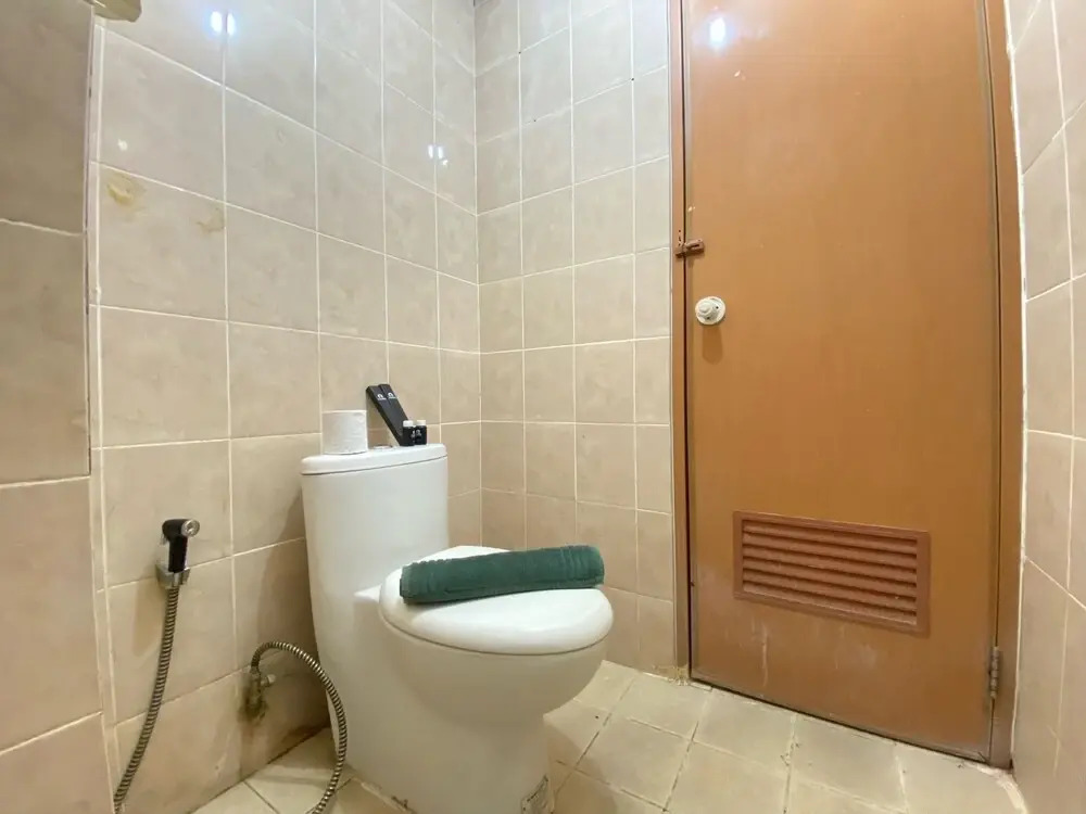 Affordable Studio Room Pool View Pinewood Jatinangor Apartment