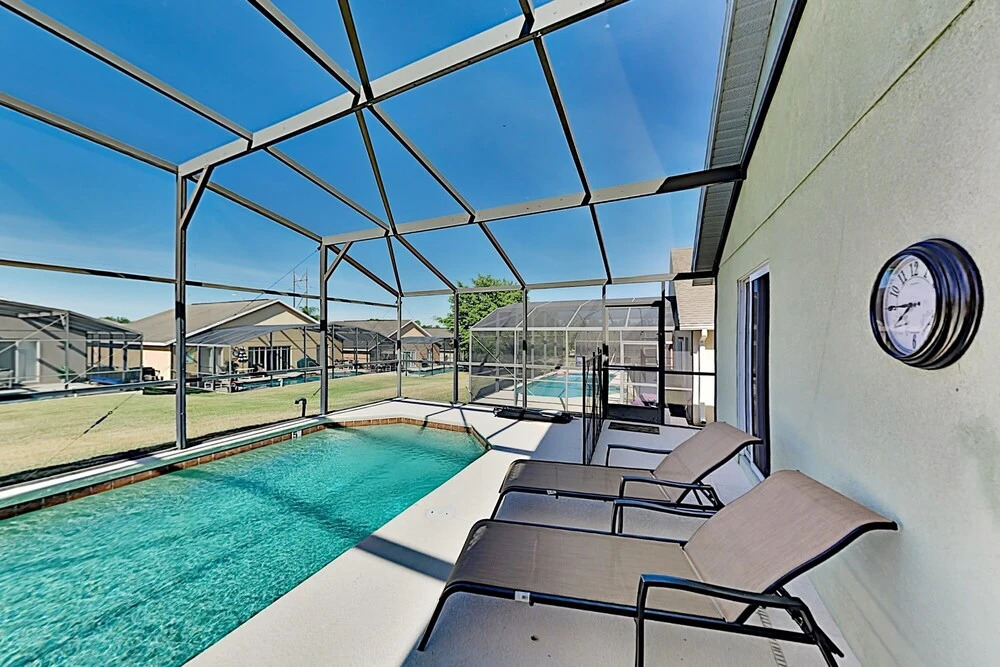 Peaceful W/ Lanai Pool - Near Disney! 4 Bedroom Home