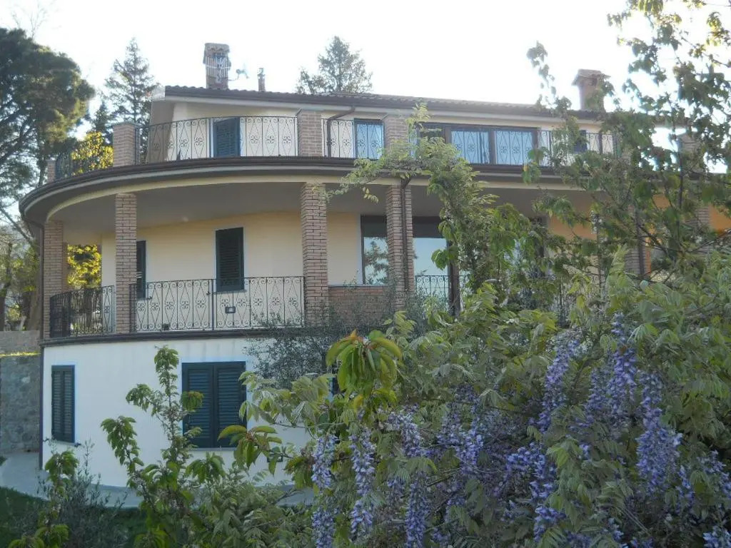 Tra La Costa Apartments
