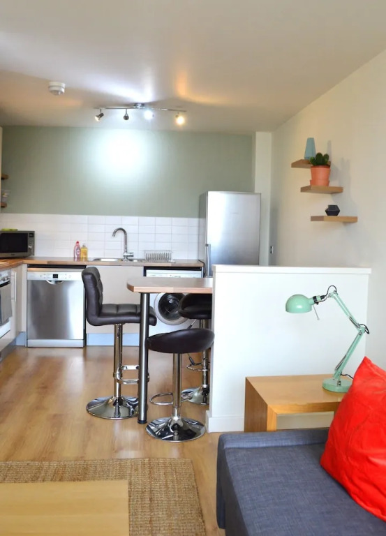 1 Bedroom Apartment With City Views