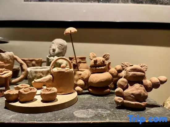 Jinghe North Courtyard (Jianshui Ancient City Small Train Store)