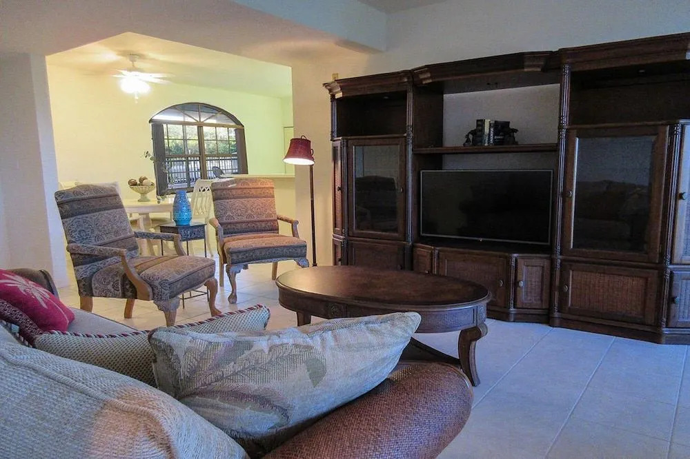 Captains Bay 102 - 2 Br Condo