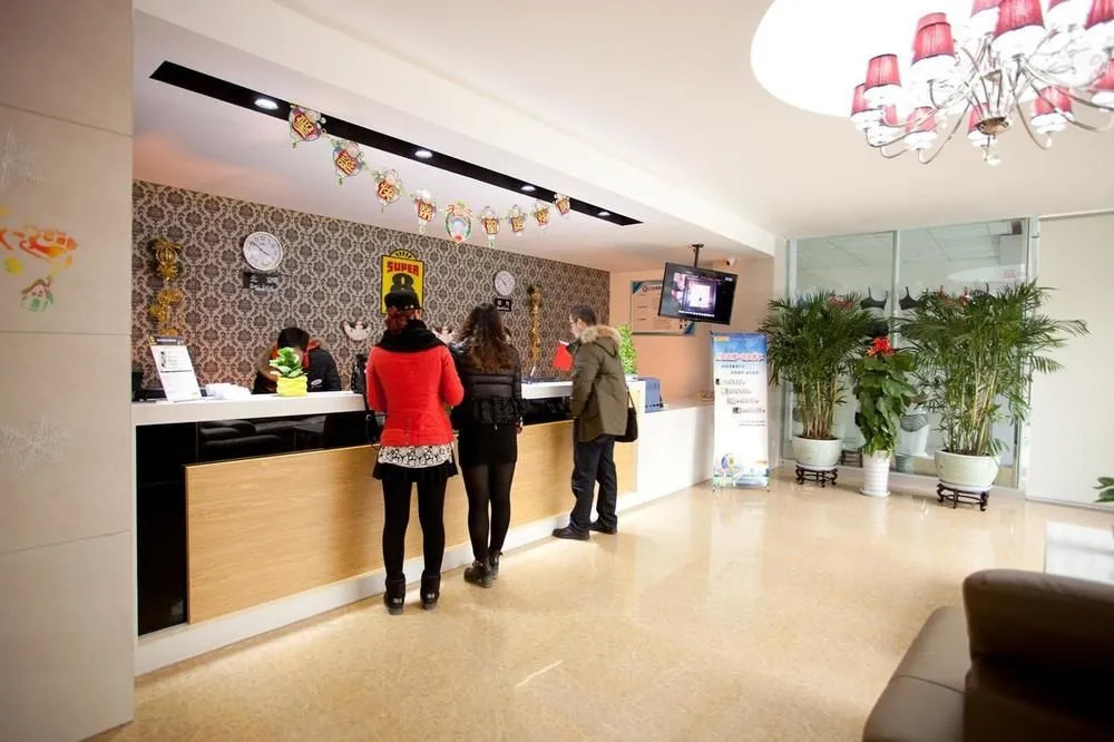 Super 8 Hotel