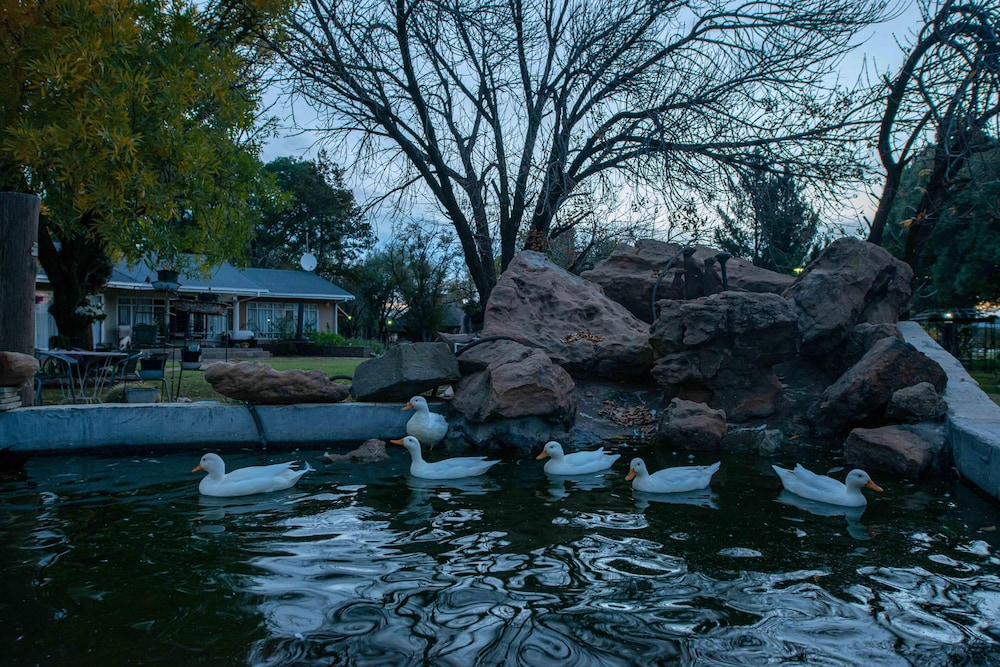 Sun Down Lodge & Conference