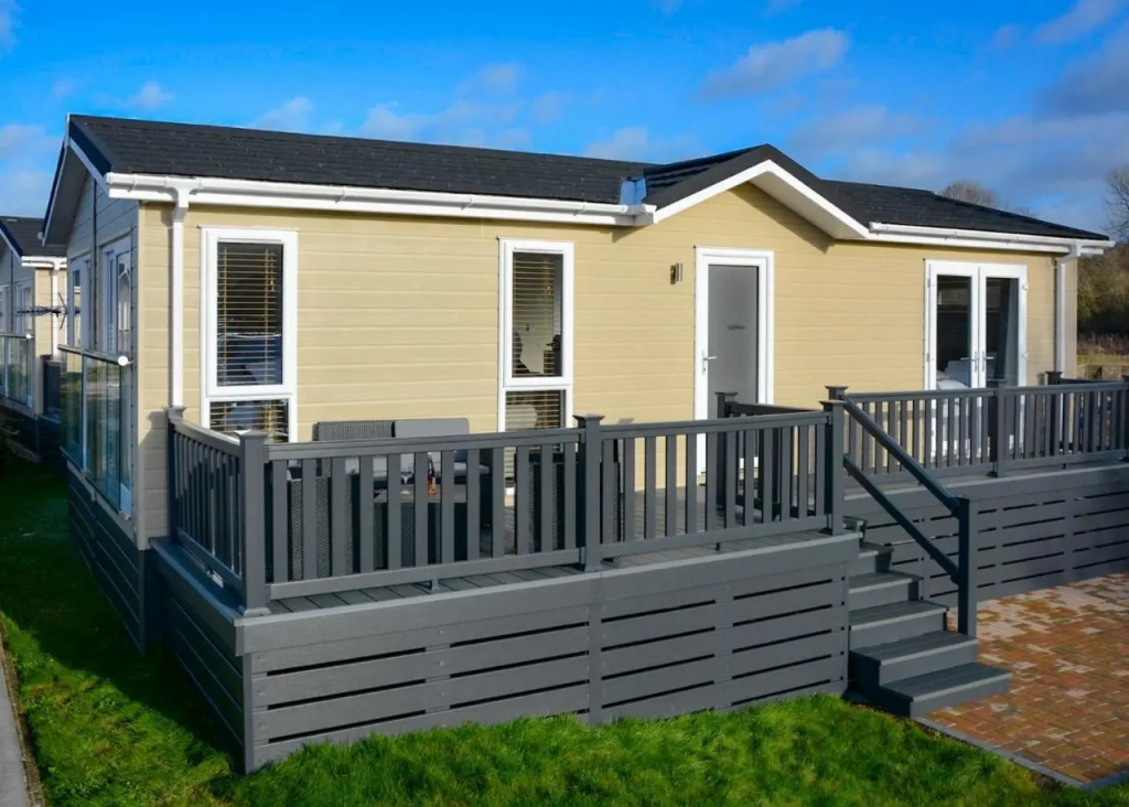 Riverside Holiday Park