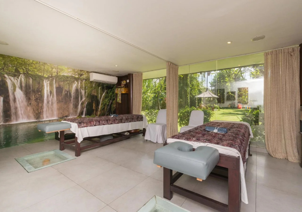 Four on Drupadi Villa