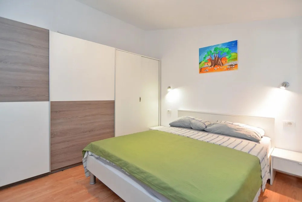 Apartment 1642