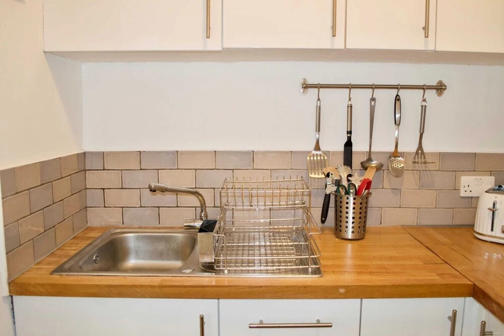 Bright And Comfortable 2 Bedroom Flat