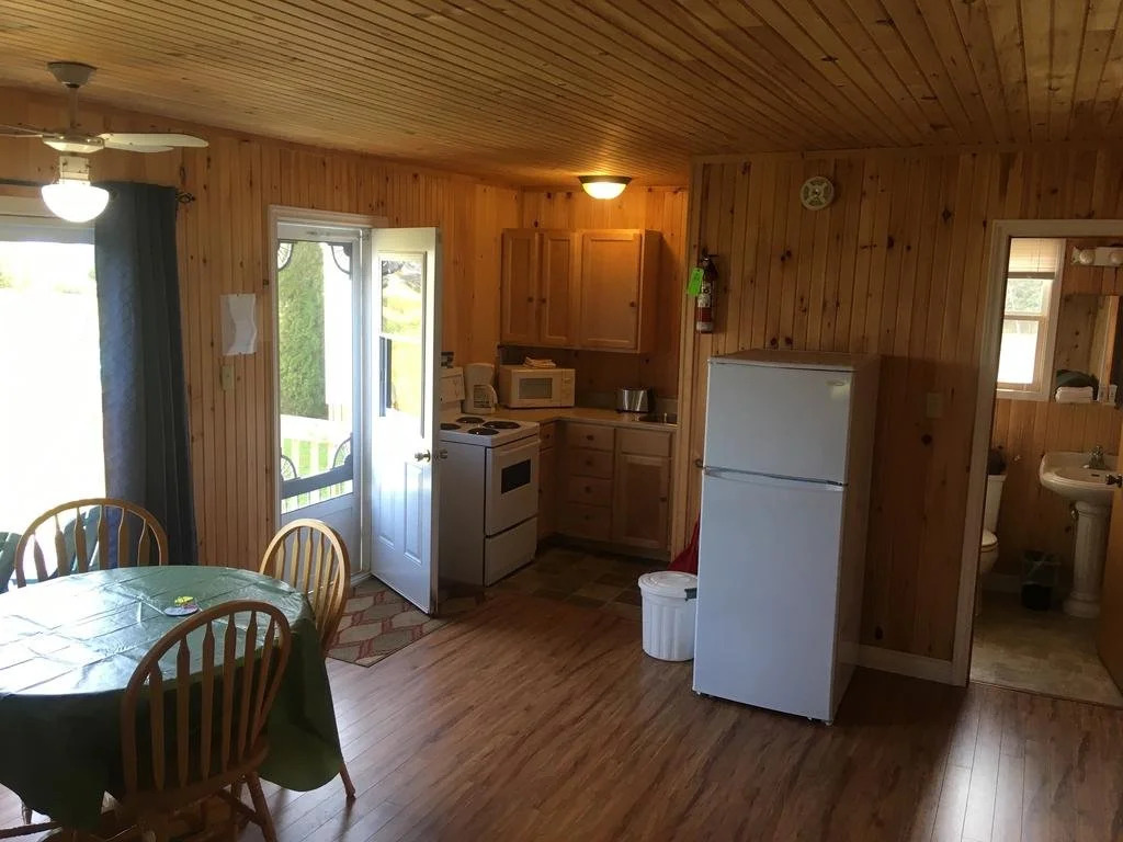 Baywatch Lighthouse Cottages & Motel