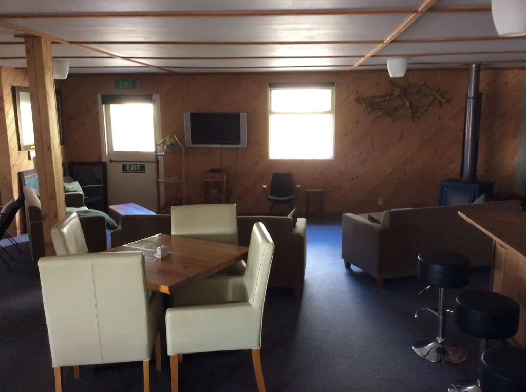 Hicks Bay Lodge