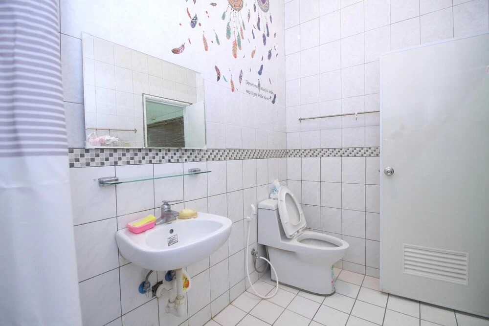 Good Man Hostel