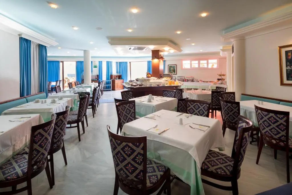 Chrispy Beach Resort, Agia Marina
