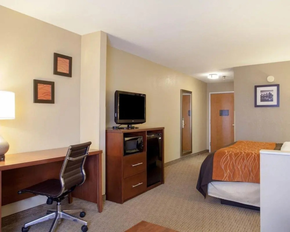 Comfort Inn I-40 East