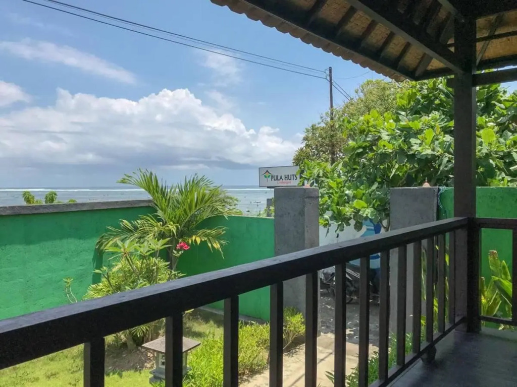 Pula Huts Lembongan