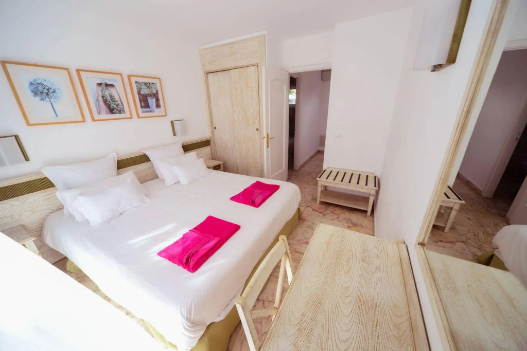 Vista Bonita - Gay and Lesbian Only Resort
