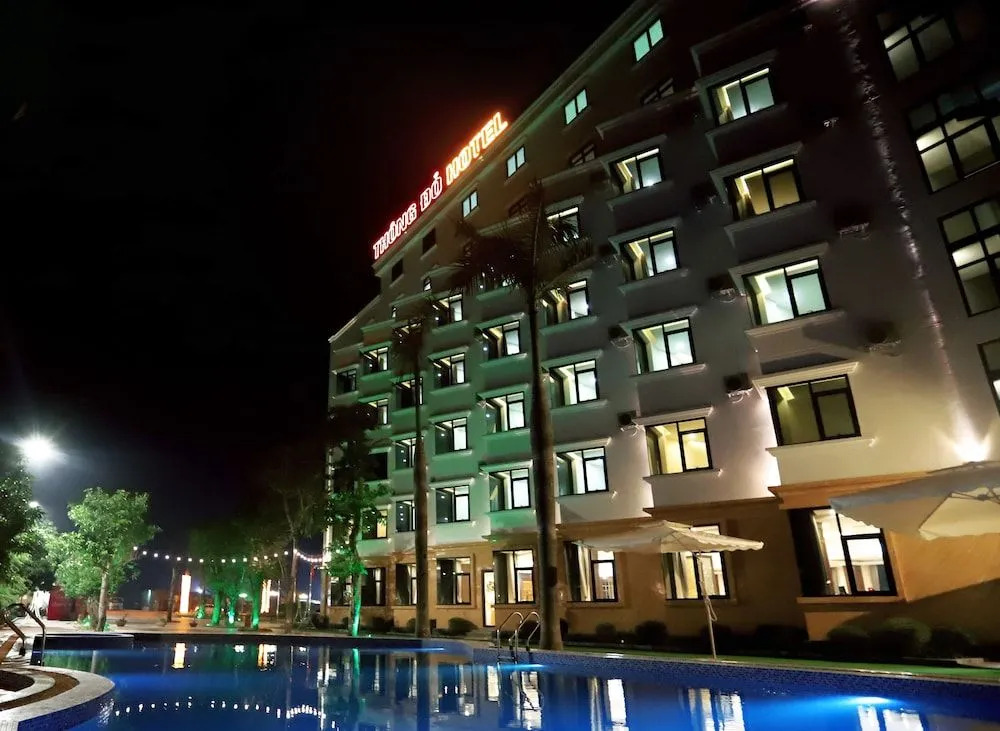 Thông Đỏ Hotel