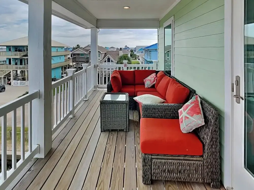 Rosé By The Bay by Ryson Vacation Rentals