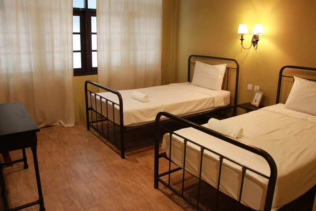 Niras Bankoc Hostel