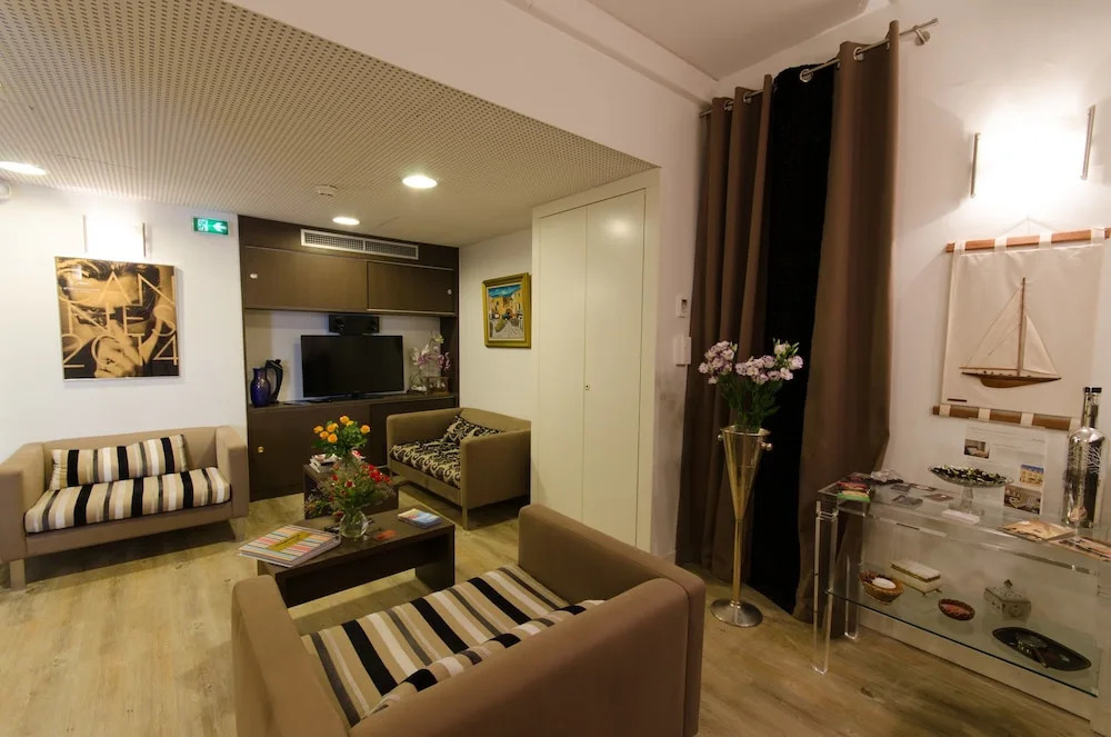 Hotel Carolina