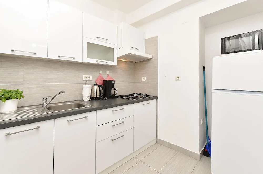 Welcoming Apartment With Garden