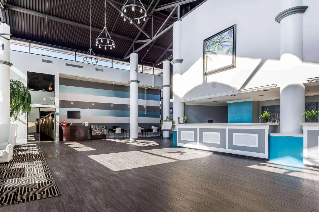 Clarion Hotel Orlando International Airport