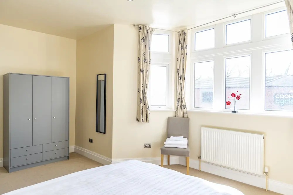 Whitefield Charm Cozy 2 Bedroom Apartment Sleeps 8